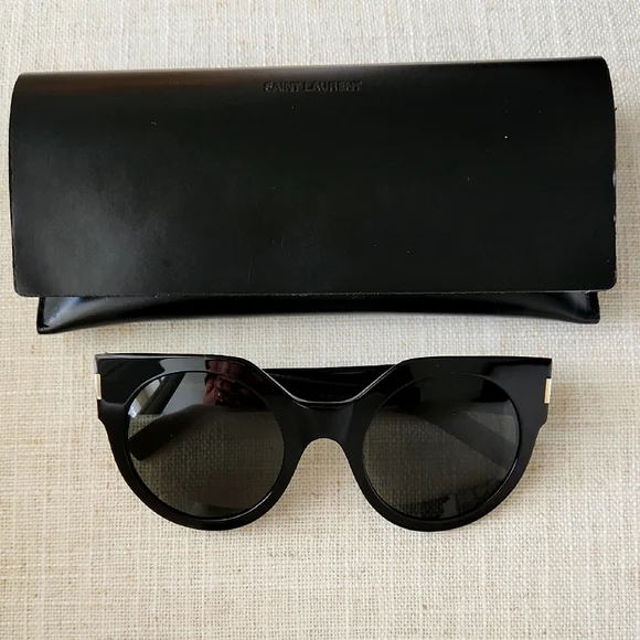 Authentic Saint Laurent black sunglasses with case Saint Laurent Authentic YVES SAINT LAURENT Black YSL  main image 4